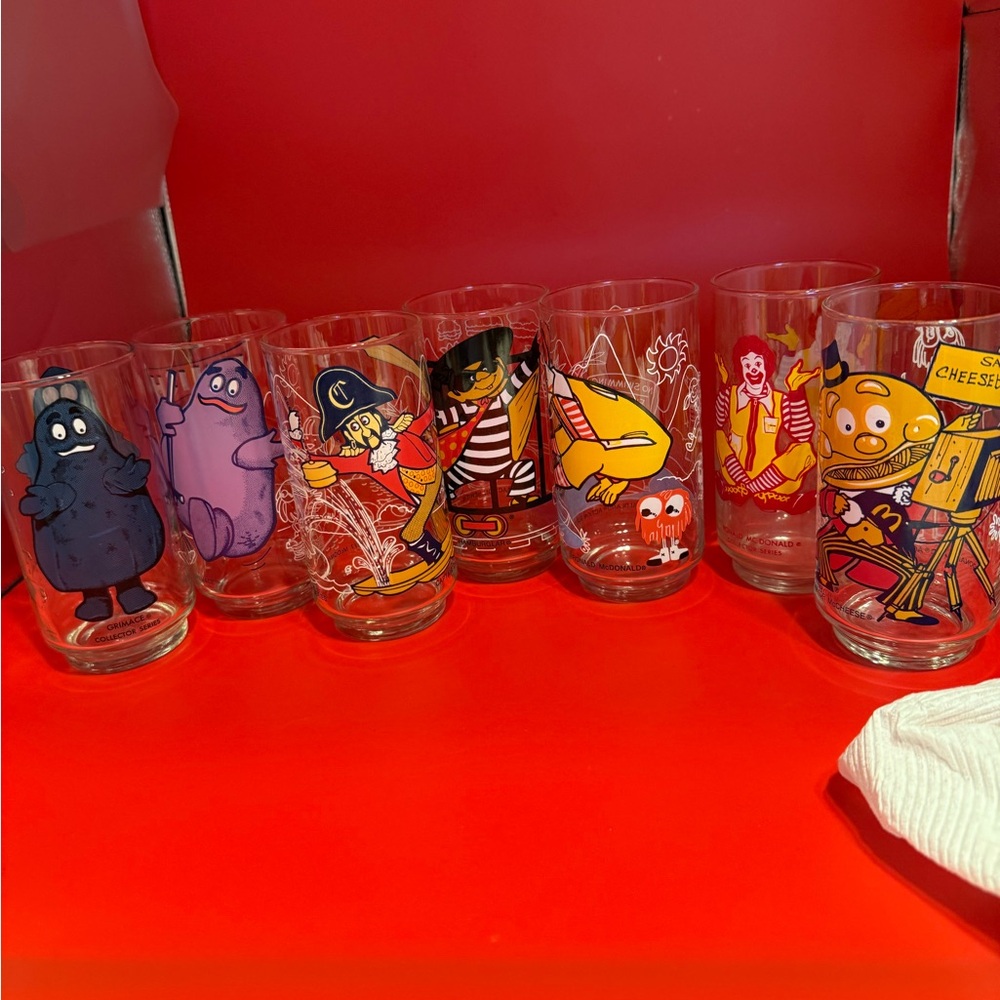 American Vintage Character Glass Set - Multicolor McDonald’s D
SOLD